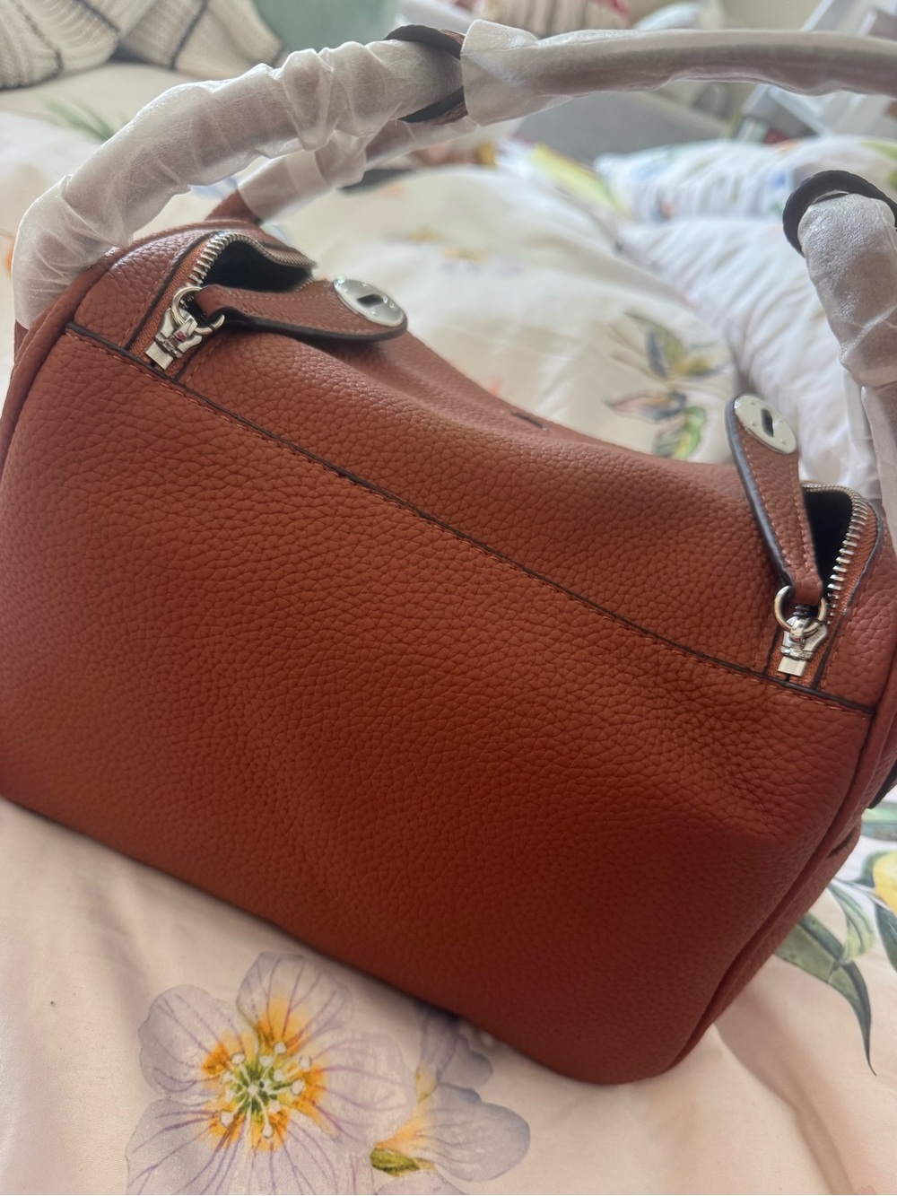 Classic Top-Handle Women’s Bag in Cognac Brown - Picture 4 of 8